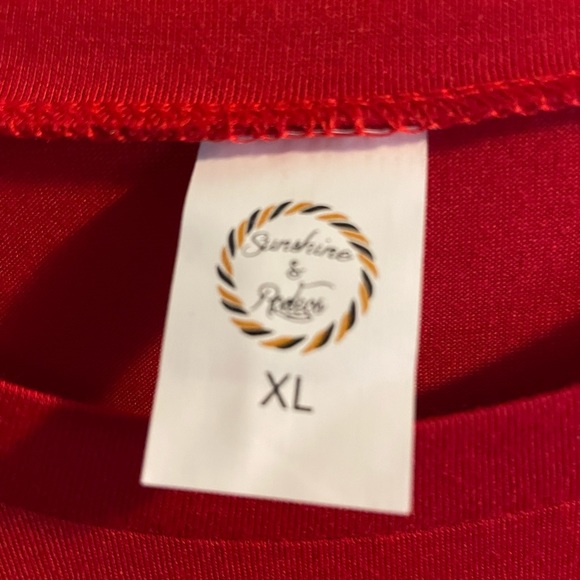 Sunshine &Rodeo Top - Picture 2 of 2